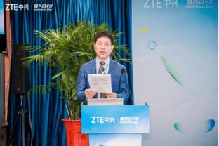 比克斯塔夫：奥科罗在关键时刻打得很好 他既得分又造了进攻犯规